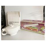 NEW GRAVY BOAT, AND MANDOLINE