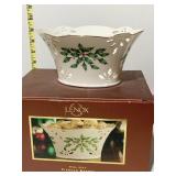 HOLIDAY PIERCED BASKET NIB $30.00