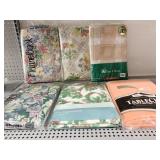 TABLE COVERS VINYL 52 X 70, FLORAL DESIGN