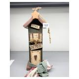 WOODEN HOUSE Dï¿½COR 15" H