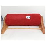 ROLLING FOOTREST OR CAT TOY