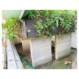 2 RAISED GARDEN PLANTERS INCLUDING CINDER BLOCK