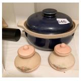 DENBY COVERED CASSEROLE, SMALL INK POTS