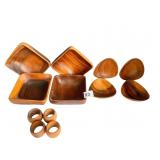 2 GROUPS OF WOOD BOWLS AND NAPKIN RINGS