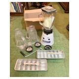 HAND CRANK NON-ELECTRIC BLENDER WITH GLASS
