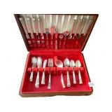 COMMUNITY PLATE FLATWARE IN CASE 8 DINNER KNIVES,