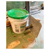 4.5 GAL ALL PURPOSE JOINT COMPOUND AND TROWEL