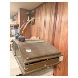 DESK ELEVATED WRITING WITH DESK QUILL