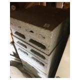 18 PC 16X8X4 CINDER BLOCKS