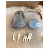 4 LARGE ANIMAL TEETH, WOOD BOX, LEATHER POUCH