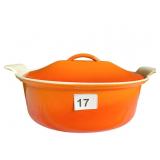 LE CREUSET OVAL CASSEROLE 17" - 4" H - LOOKS