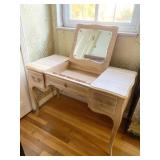 PAINTED DRESSING VANITY JOHN WHITCOMB