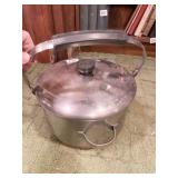 REVERE WARE POT WITH HANDLE AND LID
