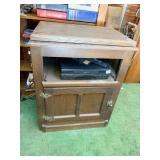 27X18X34 SOLID WOOD ENTERTAINMENT STAND WITH PULL