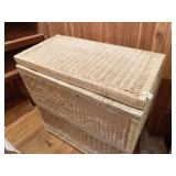 WICKER BLANKET CHEST W/ LID