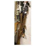 THICK ROPE AND PULLIES, HEAVY DUTY RACHET