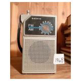 SANYO TRANSISTOR RADIO