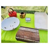 VINTAGE KITCHEN STUFF: TWO KETTLES, A BOWL, PAN,