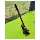 SIGNODE TENSIONER FOR METAL STRAPPING.