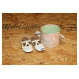 PINK VINTAGE ROUND BOX AND VINTAGE WHITE PATENT