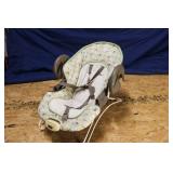 SOOTHING VIBRATION BABY BOUNCER