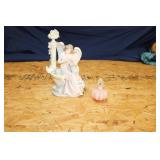 LOT OF TWO DECORATIVE PIECES. OWELL GRANDEUR NOEL