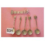 5 MEXICO MINI SPOONS WITH SILVER PIN. TOTAL 1.32