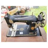 SINGER ANTIQUE SEWING MACHINE