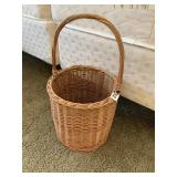 BASKET WITH HANDLE 19H