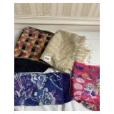 4 SCARVES 1 ECHO CHRISTMAS SCARF