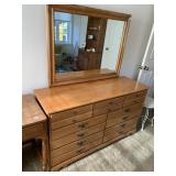 DRESSER WITH MIRROR 7 DRAWER HARDROCK MAPLE
