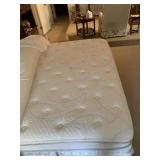 KING SIZED BOXSPRING AND MATTRESS WITH FRAME I