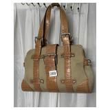 MICHEAL KORS PURSE SEE SM. MARK NEEDS CLEANED OFF