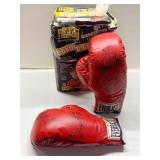 USED EVERLAST BOXING GLOVES SIGNED COMMEMORATIVE