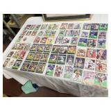 LARGE GROUP OF ASSORTED FOOTBALL CARDS