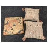 THROW PILLOWS