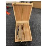 ARTIST PAINTERS BOX, VARIOUS PAINT BRUSHES &