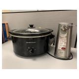 HAMILTON BEACH CROCKPOT AND CAN OPENER