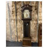 WOOD CABINET GRANDFATHER CLOCK W/PENDULUM AND