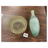 1 PIECE OF CUT GLASS AND OPAQUE GLASS BOTTLE