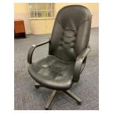 EXECUTIVE ARMCHAIR