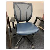 MESH BACK LEATHER SEAT OFFICE CHAIR HAS DAMAGE ON