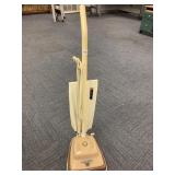 VINTAGE WORKING HOOVER SWEEPER