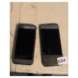 2 SMART PHONES
