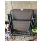 FOLD UP LOUNGE CHAIR