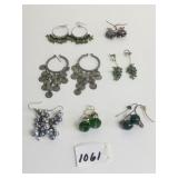 EARRING GROUP PIERCED HOOPS WITH DROPS GREEN