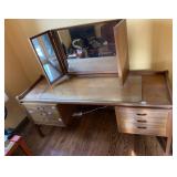 MCM DRESSING VANITY 6 DRAWERS WITH ORGANIZERS,