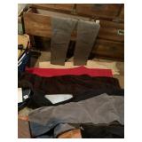 LADIES PANTS INCLUDING RALPH LAUREN SZ 10P, LEVIS