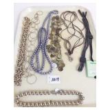 NECKLACE GROUP BLUE GOLD BEADS BUTTON NECKLACE