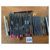 LARGE LOT OF LIP AND EYE LINERS, SOME NEW ITAOLIA